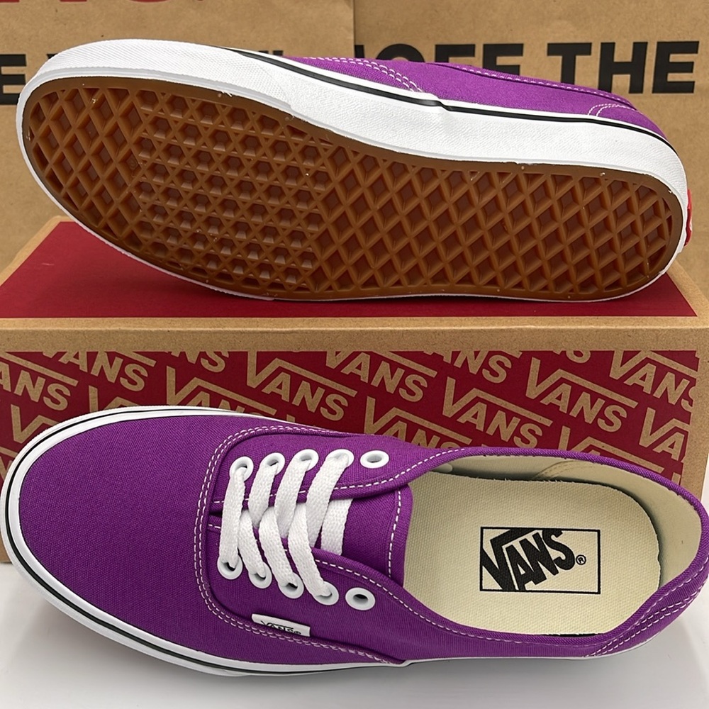 Vans WMNS Purple Canvas Sneakers Waffle Sole Authentic
Color Theory Willow herb - Picture 3 of 16